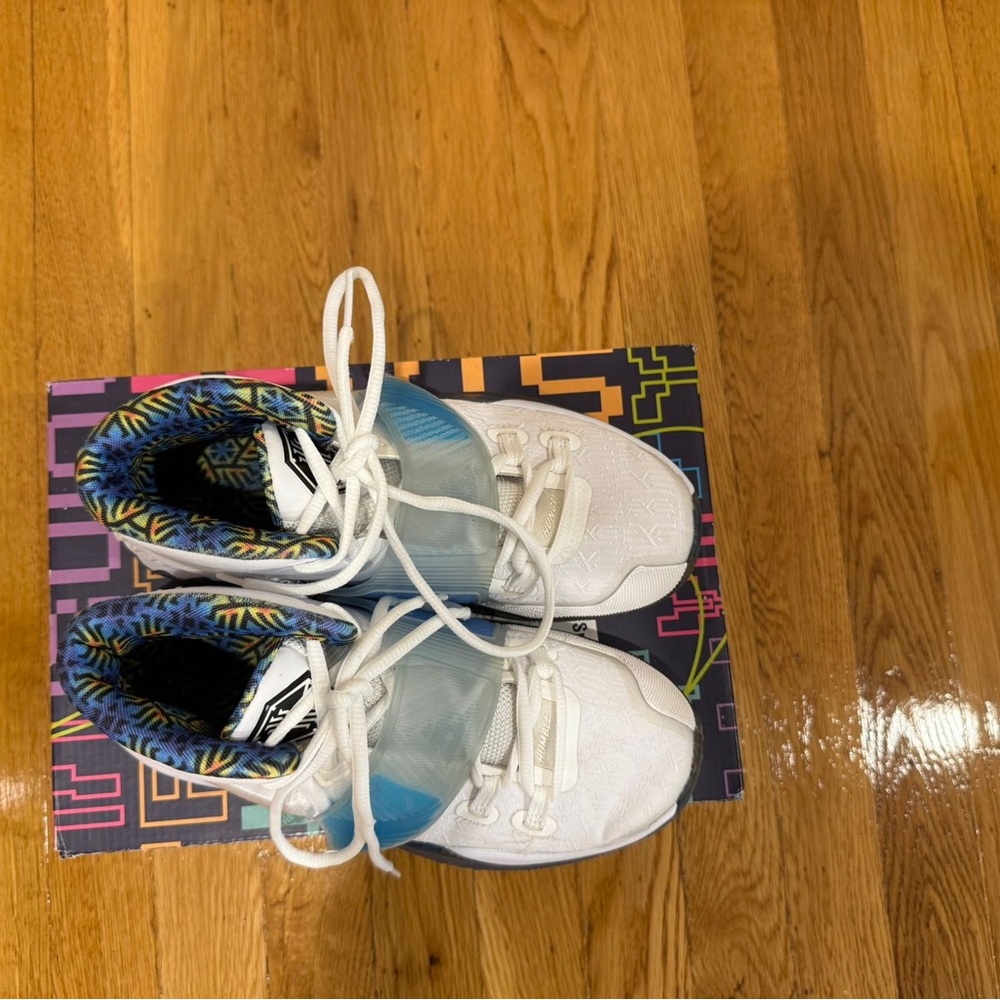 Vibrant Kids Sneakers in White and Blue